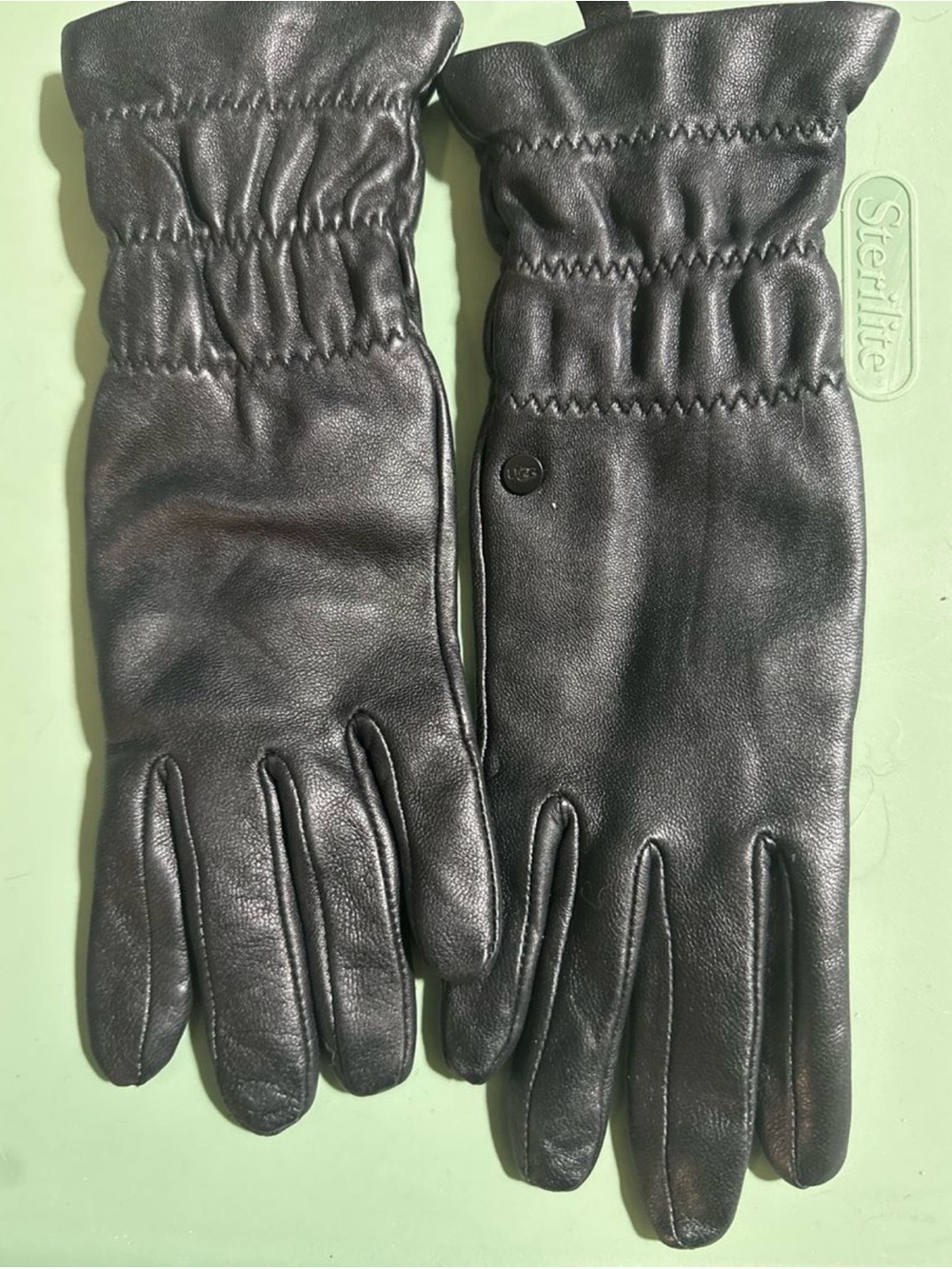 UGG Black Leather Ruched Wrist Gloves